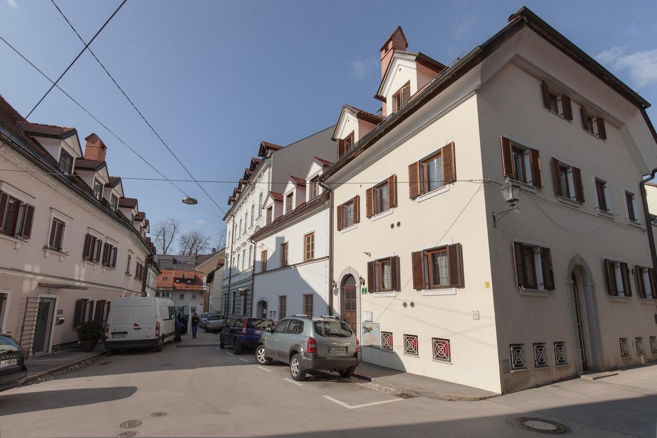 Spacious 2-Bedroom Apartment Zabjak With Ac Tour As Ljubljana Dış mekan fotoğraf